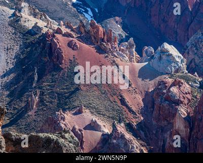 Farbenfrohe Felsformationen im Valle Lunar, Teil des Jeinimeni-Nationalparks, Patagonien, Chile Stockfoto