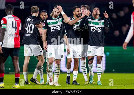 Rotterdam, Niederlande. Februar 2024. ROTTERDAM, NIEDERLANDE - 29. FEBRUAR: Laros Duarte vom FC Groningen feiert nach dem ersten Tor seines Teams Daleho Irandust vom FC Groningen, Thom van Bergen vom FC Groningen, Marco Rente vom FC Groningen, Marvin Peersman vom FC Groningen, Romano Postema vom FC Groningen beim TOTO KNVB Cup Halbfinalspiel zwischen Feyenoord und FC Groningen im Stadion Feyenoord am 29. Februar 2024 in Rotterdam, Niederlande. (Foto von Joris Verwijst/Orange Pictures) Credit: Orange Pics BV/Alamy Live News Stockfoto