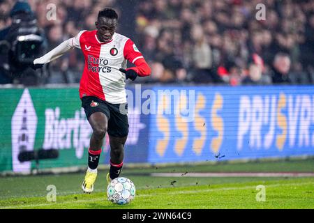 Rotterdam, Niederlande. Februar 2024. ROTTERDAM, NIEDERLANDE - 29. FEBRUAR: Yankuba Minteh aus Feyenoord spielt mit dem Ball während des TOTO KNVB Cup Halbfinalspiels zwischen Feyenoord und FC Groningen am 29. Februar 2024 im Stadion Feyenoord in Rotterdam. (Foto von Joris Verwijst/Orange Pictures) Credit: Orange Pics BV/Alamy Live News Stockfoto