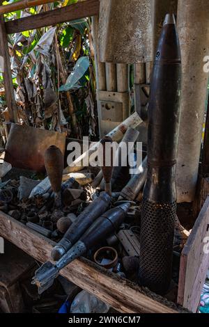 Ban Napia Spoon Village – die Provinz Xieng Khouang in Laos war eines der am stärksten bombardierten Gebiete Laos und ist immer noch mit nicht explodierten m übersät Stockfoto