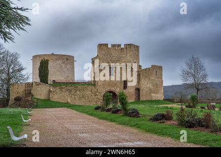 Alte mittelalterliche Burg in der Stadt Gisors in der Normandie, Frankreich Stockfoto