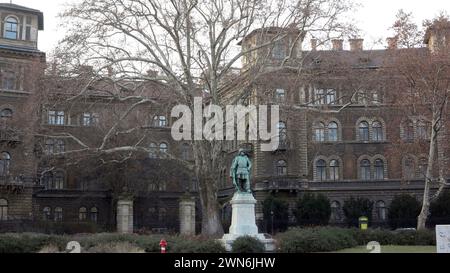 Budapest, Ungarn - 08. Februar 2013 - Denkmal auf dem Platz in der Innenstadt. Budapest, Ungarn Stockfoto