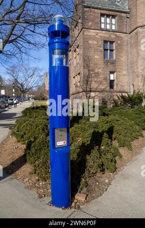 Blaue Notrufzentrale, Yale University, New Haven, Connecticut, USA Stockfoto