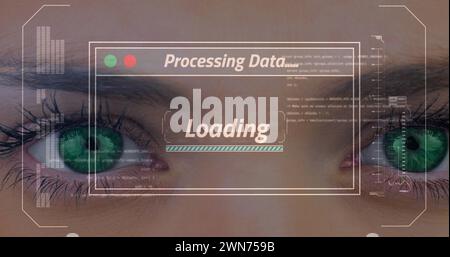 Bild der Datenverarbeitung auf dem Bildschirm über den grünen Augen der Frau Stockfoto