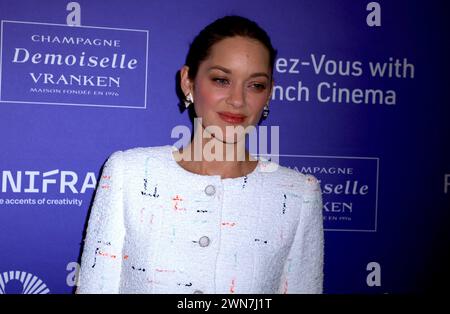 New York City, Usa. Februar 2024. Marion Cotillard nimmt am 29. Februar 2024 an der Eröffnungsnacht von Rendez Vous mit French Cinema im Walter Reade Theater in New York City, NY, USA Teil. Foto: Charles Guerin/ABACAPRESS.COM Credit: Abaca Press/Alamy Live News Stockfoto