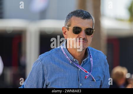 MANAMA, BAHRAIN, BAHRAIN International Circuit, 29.Feb.2024: Günther Steiner aus Italien während des Grand Prix von Bahrain in der Formel 1 Stockfoto