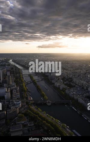 Das Stadtbild von Paris bei Sonnenuntergang. Frankreich Stockfoto