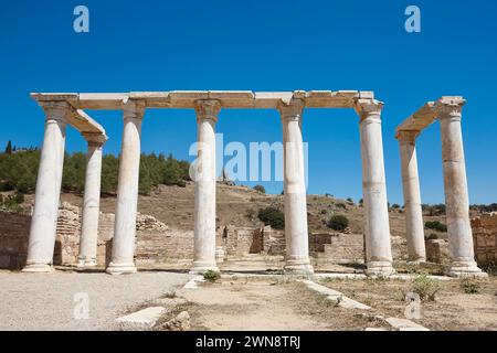 Hierapolis antike Ruinen. Martyrium-Gebiet in Pamukkale. Türkische historische Stätte Stockfoto