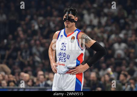 Belgrad, Serbien, 29. Februar 2023. Derek Willis von Anadolu Efes Istanbul reagiert während des Spiels der Turkish Airlines EuroLeague 2023/2024, in der Runde 27 zwischen Partizan Mozzart Bet Belgrad und Anadolu Efes Istanbul in der stark Arena in Belgrad. Februar 2023. Quelle: Nikola Krstic/Alamy Stockfoto