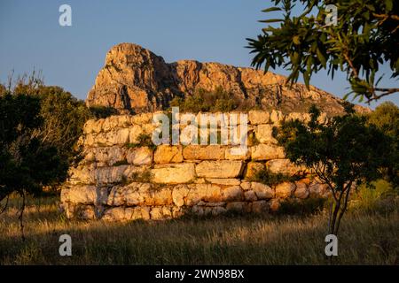 SA Clova des Xot talayot, kreisförmige talayot, um 1000 und 800 v. Chr., Sa Canova Website, Arta, Mallorca, Balearen, Spanien Stockfoto