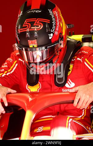 Sakhir, Bahrain. März 2024. Carlos Sainz Jr (ESP) Ferrari SF-24. 01.03.2024. Formel-1-Weltmeisterschaft, Rd 1, Grand Prix Von Bahrain, Sakhir, Bahrain, Qualifizierender Tag. Das Foto sollte lauten: XPB/Alamy Live News. Stockfoto