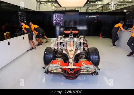 McLaren MP4/23 von 2008 während des Formel 1 Gulf Air Bahrain Grand Prix 2024, 1. Runde der FIA Formel-1-Weltmeisterschaft 2024 vom 29. Februar bis 2. März 2024 auf dem Bahrain International Circuit in Sakhir, Bahrain - Foto Antonin Vincent / DPPI Stockfoto