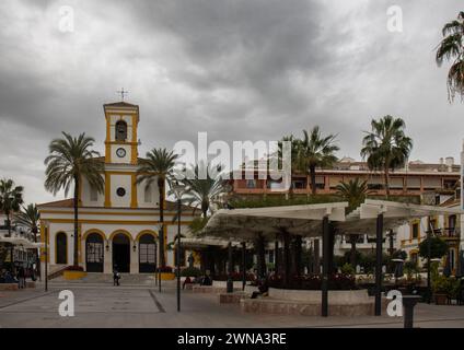 Plaza de la Iglesia de San Pedro de Alcántara, Marbella, España Stockfoto