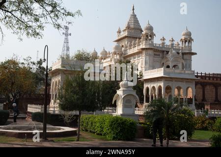 Jodhpur, Indien - 14. Februar 2024: Berühmtes Jaswant Thada Mausoleum in Jodhpur, Rajasthan, Indien. Stockfoto