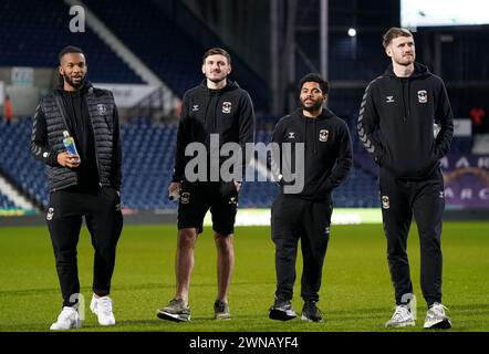 Kasey Palmer, Liam Kitching, Jay Dasilva und Torhüter Bradley Collins in Coventry City vor dem Sky Bet Championship Match in der Coventry Building Society Arena, Coventry. Bilddatum: Freitag, 1. März 2024. Stockfoto