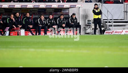 Fußball 1. Bundesliga Saison 2023/2024 24. Spieltag SC Freiburg - FC Bayern München 01.03.2024 Trainer Thomas Tuchel Re, FC Bayern München auf der Bank *** Fußball 1 Bundesliga Saison 2023 2024 24 Spieltag SC Freiburg FC Bayern München 01 03 2024 Trainer Thomas Tuchel Re, FC Bayern München auf der Bank Ulmer Stockfoto