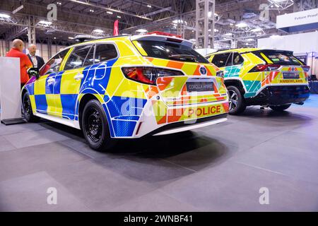 22/09/22 Toyota Corolla, RAV4 und Hilux in Polizei-, Ambulanz- und Feuerwehrlackierung auf dem Toyota Stand bei der Emergency Services Show, NEC, Birming Stockfoto