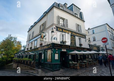 Café La Bonne Franquette in Montmartre, einem authentischen Dorf im Herzen von Paris, Frankreich Stockfoto