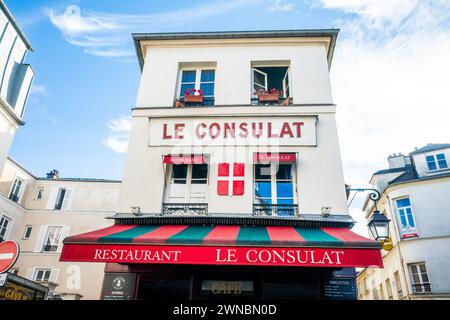 Le Consulat Café in Montmartre, einem authentischen Dorf im Herzen von Paris, Frankreich Stockfoto