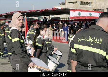 Beirut, Libanon. März 2024. Libanon begeht am 1. März 2024 den Internationalen Tag der Zivilverteidigung in Beirut. Die Veranstaltung fand eine Parade von Zivilverteidigungsteams statt. (Foto: Elisa Gestri/SIPA USA) Credit: SIPA USA/Alamy Live News Stockfoto