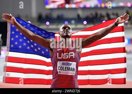 Glasgow, Großbritannien. März 2024. Christian Coleman aus den Vereinigten Staaten feiert den Sieg im 60-m-Finale der Leichtathletik-Hallenweltmeisterschaften 2024 in Glasgow, Großbritannien, 1. März 2024. Quelle: Mark Runnacles/Xinhua/Alamy Live News Stockfoto