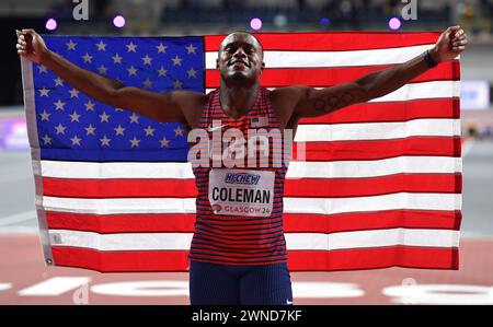 Glasgow, Großbritannien. März 2024. Christian Coleman aus den Vereinigten Staaten feiert den Sieg im 60-m-Finale der Leichtathletik-Hallenweltmeisterschaften 2024 in Glasgow, Großbritannien, 1. März 2024. Quelle: Mark Runnacles/Xinhua/Alamy Live News Stockfoto