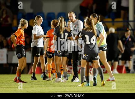Brisbane, Australien. März 2024. Brisbane, Australien, 2. März 2024: Alex Smith (Brisbane Coach) als Brisbane 2-0 beim Liberty A League Spiel zwischen Brisbane Roar und Melbourne City FC im Perry Park (Promediapix/SPP) gewinnt. /Alamy Live News Stockfoto