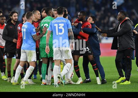 Rom, Latium. März 2024. Die letzte Schlägerei während des Spiels der Serie A zwischen Lazio und Mailand im Olympiastadion, Italien, am 1. März 2024. AllShotLive Credit: SIPA USA/Alamy Live News Stockfoto