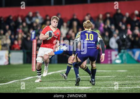 März 2024, Virgin Media Park, Cork, Irland - Alex Kendellen von Munster Rugby während der BKT United Rugby Championship: Munster 45 - Zebre Parma Stockfoto