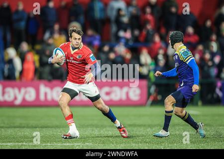 März 2024, Virgin Media Park, Cork, Irland - Antoine frisch von Munster Rugby bei der BKT United Rugby Championship: Munster 45 - Zebre Parma 29 Stockfoto