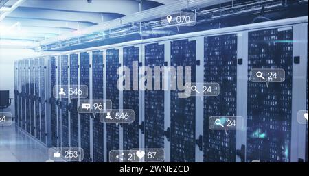 Bild von Social-Media-Symbolen und -Nummern auf Bannern über Technikräumen mit Computerservern Stockfoto