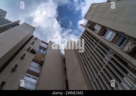 Brutalistische Apartmentblöcke von Dinko Kovačić, Architekt, 1972, Ulica Šime Ljubića, Split 3, Split, Kroatien Stockfoto