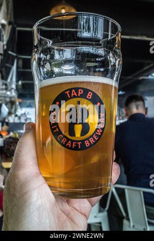 Ein Pint Bier im Glas, Bar B Craft Beer Brewpub, Split Kroatien Stockfoto