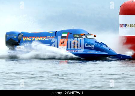 Nord-Sumatra, Indonesien. März 2024. Erik stark vom Victory Team tritt am 2. März 2024 beim Formel 1 Powerboat Grand Prix von Indonesien (F1H2O) 2024 am Toba Lake in Balige, Nord-Sumatra, Indonesien, an. Quelle: Ferdy Siregar/Xinhua/Alamy Live News Stockfoto