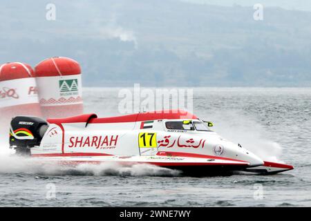 Nord-Sumatra, Indonesien. März 2024. Rusty Wyatt vom Sharjah Team tritt am 2. März 2024 beim Formel-1-Powerboat Grand Prix von Indonesien (F1H2O) 2024 am Toba Lake in Balige, Nord-Sumatra, Indonesien, an. Quelle: Ferdy Siregar/Xinhua/Alamy Live News Stockfoto