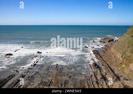 Der Strand an der Widemouth Bay an der nördlichen Küste von cornwall Stockfoto