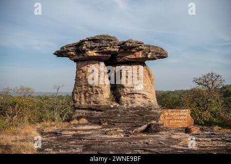 Sao Chaliang Yai Giant Rock Säule im Dorf Pho Sai in der Provinz Ubon Ratchathani in Thailand. Thailand, Khong Chiam, 29. November 2023 Stockfoto