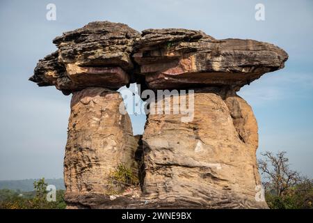 Sao Chaliang Yai Giant Rock Säule im Dorf Pho Sai in der Provinz Ubon Ratchathani in Thailand. Thailand, Khong Chiam, 29. November 2023 Stockfoto