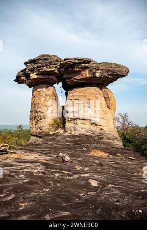 Sao Chaliang Yai Giant Rock Säule im Dorf Pho Sai in der Provinz Ubon Ratchathani in Thailand. Thailand, Khong Chiam, 29. November 2023 Stockfoto