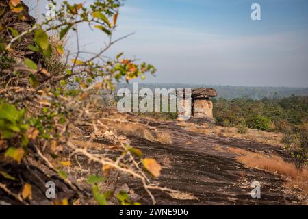 Sao Chaliang Yai Giant Rock Säule im Dorf Pho Sai in der Provinz Ubon Ratchathani in Thailand. Thailand, Khong Chiam, 29. November 2023 Stockfoto