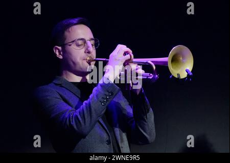 März 2024, Rom, Italien, Italien: GegÃ Telesforo und seine Band treten auf der Bühne des Auditorium Parco della Musica während des Live-Auftritts „Big Mama Legacy“ auf (Foto: © Roberto Bettacchi/Pacific Press via ZUMA Press Wire). Nicht für kommerzielle ZWECKE! Stockfoto