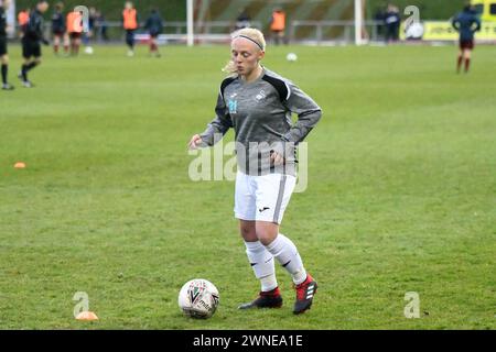 Llanelli, Wales. 5. April 2019. Sophie Hancocks von den Swansea City Ladies während des Vorspiels vor dem Finale des walisischen Premier Women's League Cup zwischen Cardiff und den Swansea City Ladies am 5. April 2019 im Stebonheath Park in Llanelli, Wales, Großbritannien. Quelle: Duncan Thomas/Majestic Media. Stockfoto