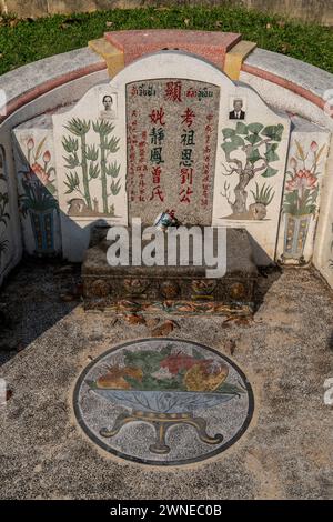 Grabsteine auf dem chinesischen Friedhof in Chiang Mai, Thailand Stockfoto