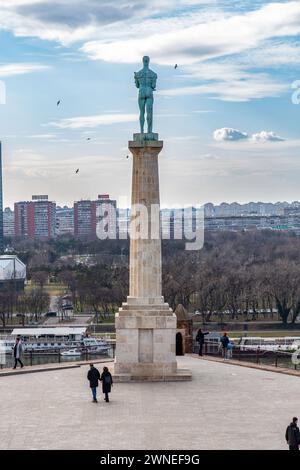 Belgrad, Serbien - 8. Februar 2024: Pobednik ist ein Denkmal in der Belgrader Festung, das zum Gedenken an Serbiens Sieg über die Osmanen und die Austro-Hung errichtet wurde Stockfoto