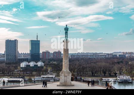 Belgrad, Serbien - 8. Februar 2024: Pobednik ist ein Denkmal in der Belgrader Festung, das zum Gedenken an Serbiens Sieg über die Osmanen und die Austro-Hung errichtet wurde Stockfoto