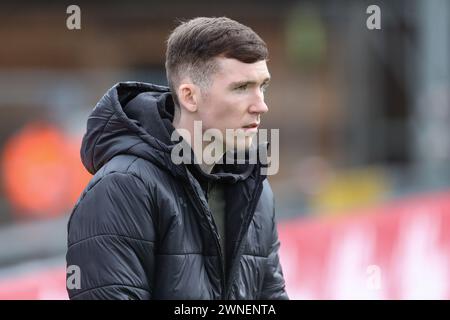 Conor Grant of Barnsley kommt während des Spiels Wycombe Wanderers gegen Barnsley in der Sky Bet League 1 in Adams Park, High Wycombe, Großbritannien, 2. März 2024 (Foto: Alfie Cosgrove/News Images) Stockfoto