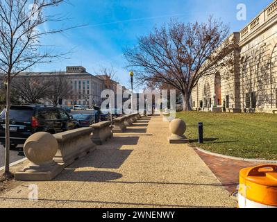 Washington, D.C. US - 12.16.2023: Bogenförmiger Eingang zum National Museum of Asian Art der Smithsonian Institution Stockfoto