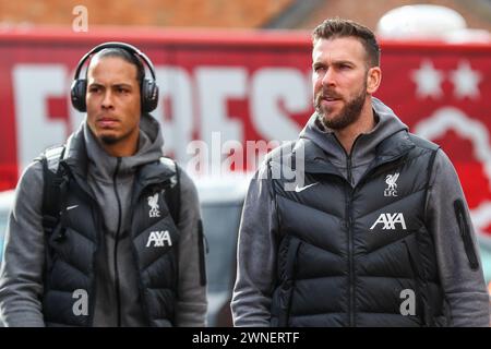 Nottingham, Großbritannien. März 2024. Adrián of Liverpool (rechts) kommt vor dem Premier League-Spiel Nottingham Forest gegen Liverpool am 2. März 2024 in Nottingham, Großbritannien (Foto: Gareth Evans/News Images) in Nottingham, Großbritannien am 2. März 2024 an. (Foto: Gareth Evans/News Images/SIPA USA) Credit: SIPA USA/Alamy Live News Stockfoto