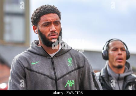 Nottingham, Großbritannien. März 2024. Joe Gomez aus Liverpool kommt am 2. März 2024 vor dem Premier League-Spiel Nottingham Forest gegen Liverpool am City Ground, Nottingham, Vereinigtes Königreich (Foto: Gareth Evans/News Images) in Nottingham, Vereinigtes Königreich, am 2. März 2024 an. (Foto: Gareth Evans/News Images/SIPA USA) Credit: SIPA USA/Alamy Live News Stockfoto