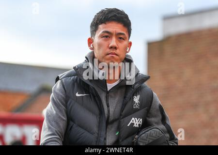 Nottingham, Großbritannien. März 2024. Wataru Endo aus Liverpool kommt am 2. März 2024 vor dem Premier League-Spiel Nottingham Forest gegen Liverpool am City Ground, Nottingham, Vereinigtes Königreich (Foto: Gareth Evans/News Images) in Nottingham, Vereinigtes Königreich, am 2. März 2024 an. (Foto: Gareth Evans/News Images/SIPA USA) Credit: SIPA USA/Alamy Live News Stockfoto